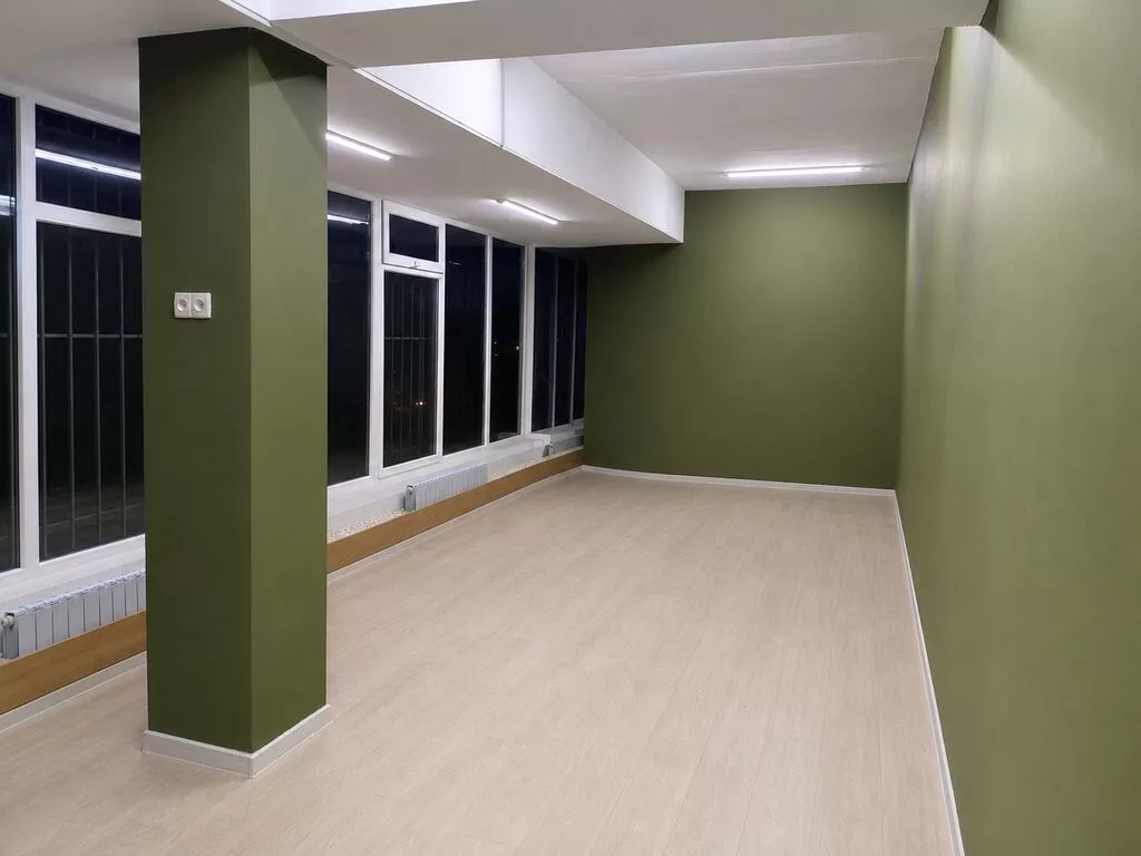 Аренда офисов, 35 м², В бизнес центре, 1 линия