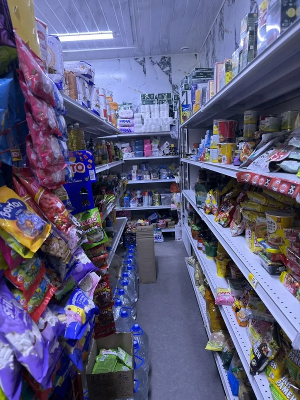 Продается! Продуктовый магазин «у дома» с полным оснащением и