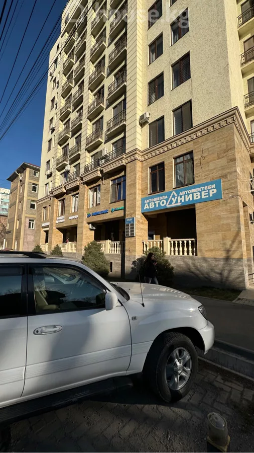 Аренда, коммерческая недвижимость: Чуйская область / Бишкек, город Бишкек, Московская - Уметалиева - на долгий срок — за 157 680 сом