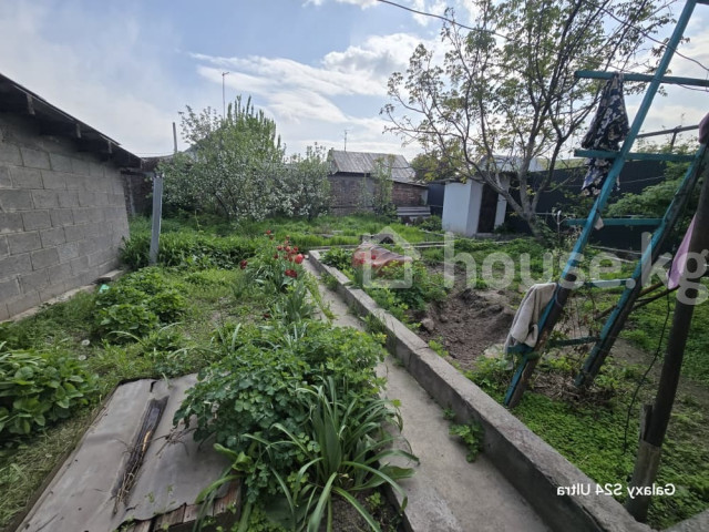 Продажа, дом, 3-комн.: Чуйская область / Бишкек, город Бишкек, Пишпек ж/м — за 12 964 800 сом