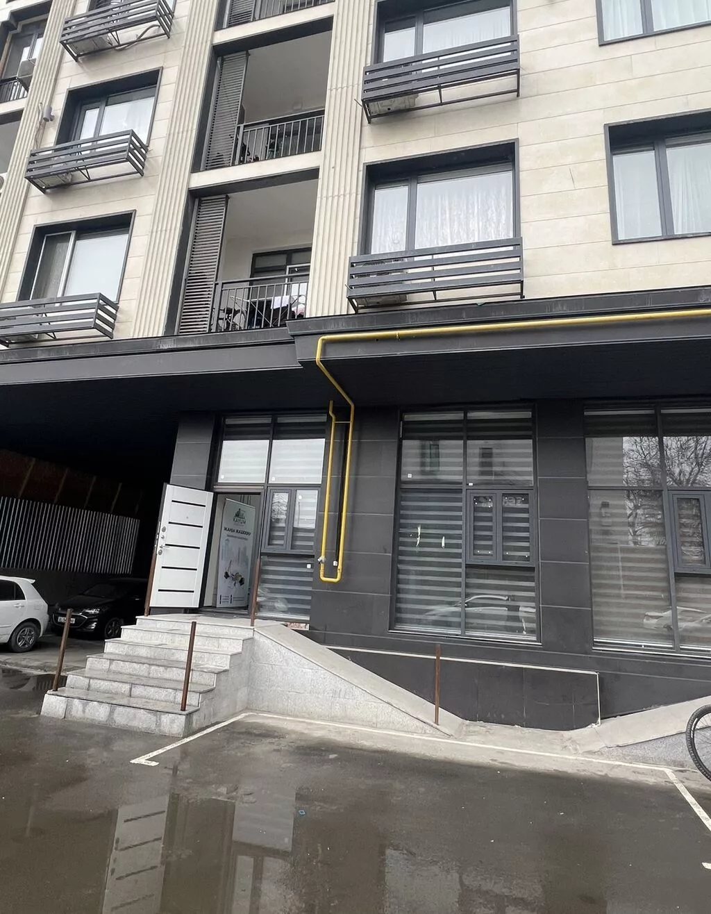 Продажа офисов 40 м², С ремонтом, Многоэтажное здание, 1 этаж