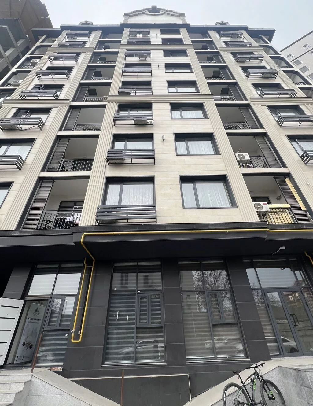 Продажа офисов 40 м², С ремонтом, Многоэтажное здание, 1 этаж