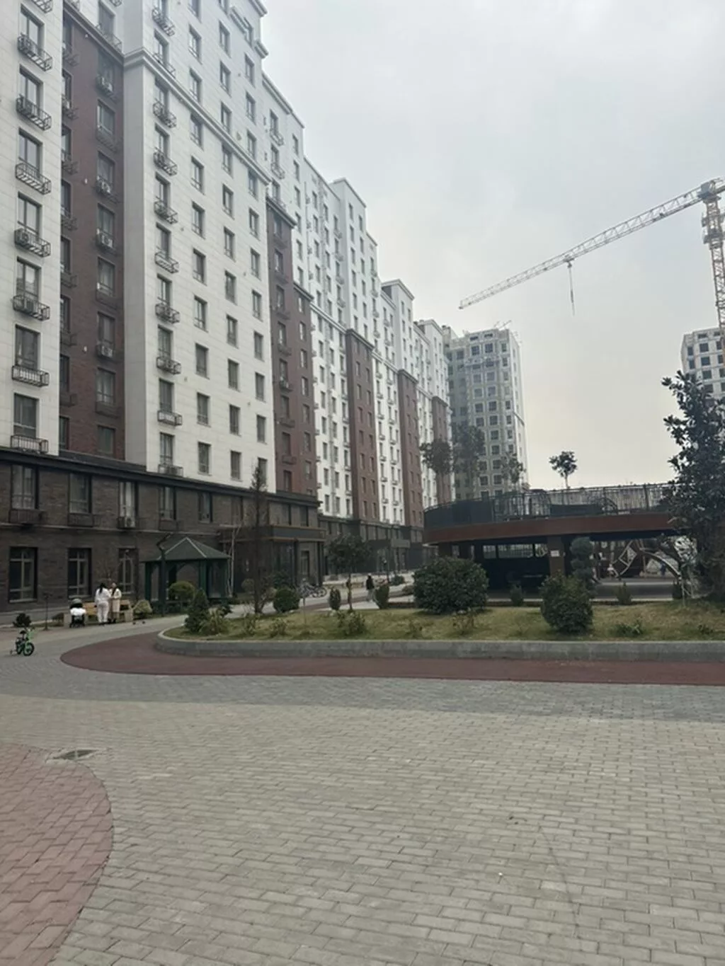 Ассаламу алейкум Аманат резиденсиядан 3ком кв сатылат В блогтон