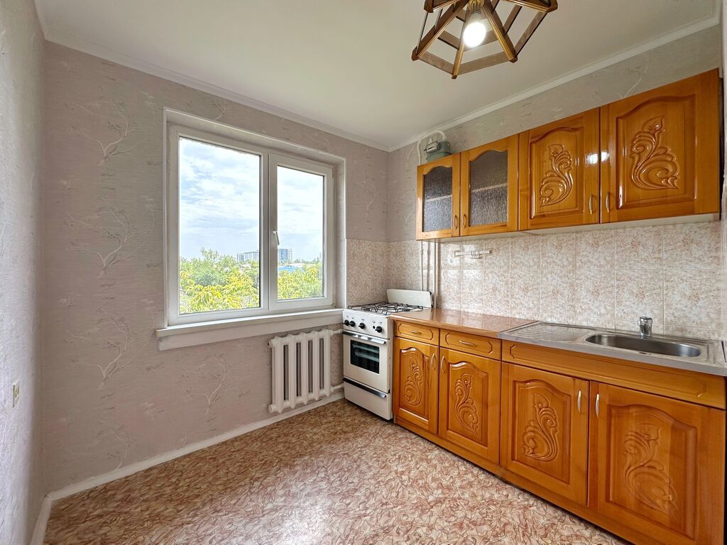 2 комнаты, 42 м², Азия Молл 104 серия, 5 этаж, Косметический ремонт