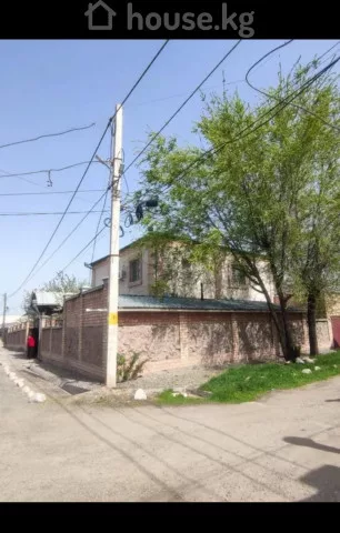 Аренда, дом, 5-комн.: Чуйская область / Бишкек, город Бишкек, Рабочий Городок - на долгий срок — за 175 180 сом