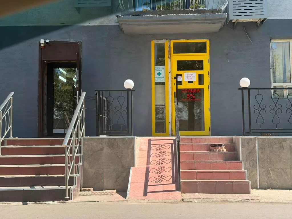 Сдается помещение 30м2 под офис, салон, магазин, т.д. Аренда 1000$ и