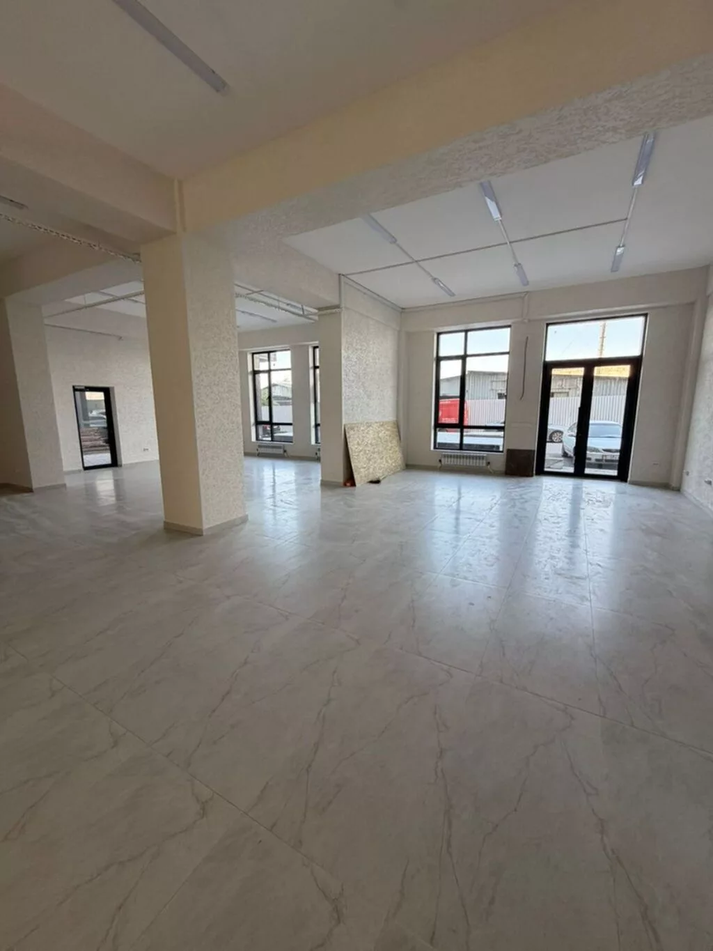 Аренда офисов, 232 м², В жилом комплексе
