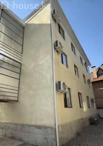 Аренда, дом, 6 и более-комн.: Чуйская область / Бишкек, город Бишкек, Рабочий Городок - на долгий срок — за 262 770 сом