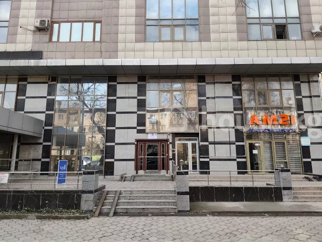 Продажа, коммерческая недвижимость: Чуйская область / Бишкек, город Бишкек, Золотой квадрат — за 35 473 950 сом