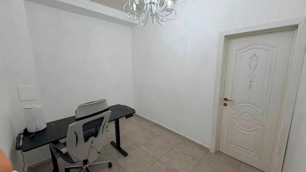 Продажа офисов 69 м², С ремонтом, Многоэтажное здание, 1 этаж