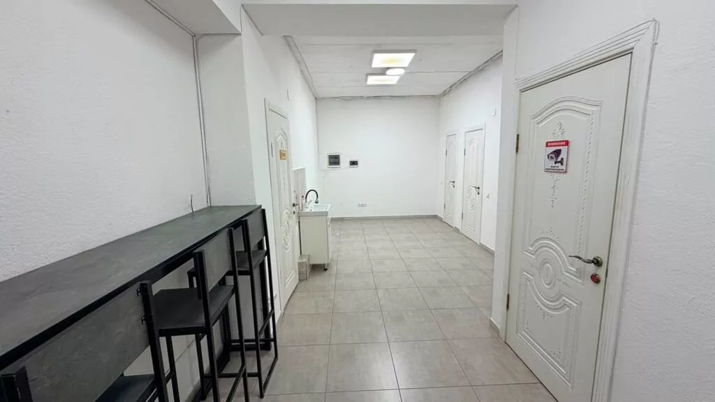 Продажа магазинов В жилом доме, 69 м², Косметический ремонт, Отдельный вход, 1 этаж