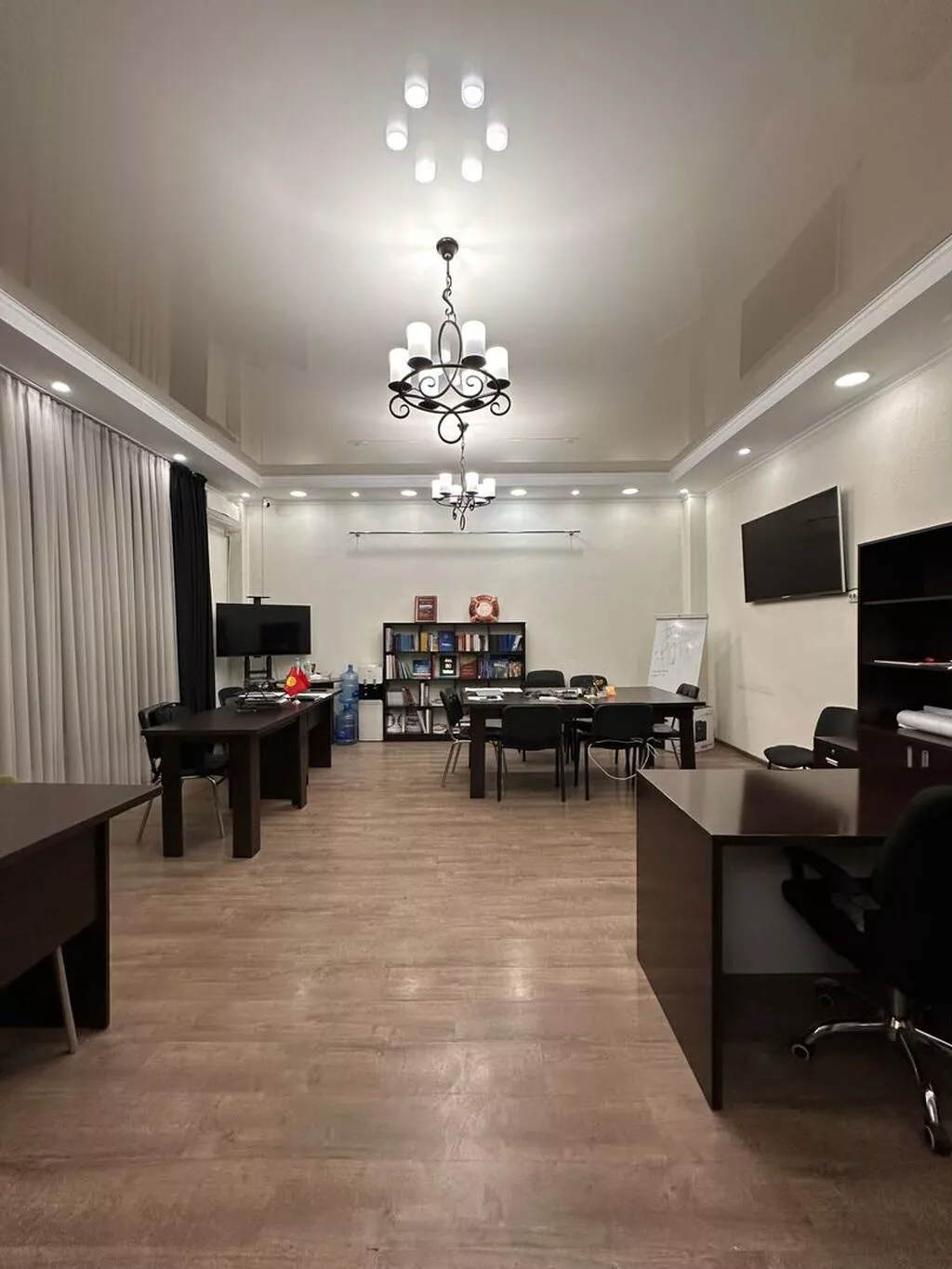 Продажа магазинов В жилом доме, 96 м², Свежий ремонт, Отдельный вход, 1 этаж