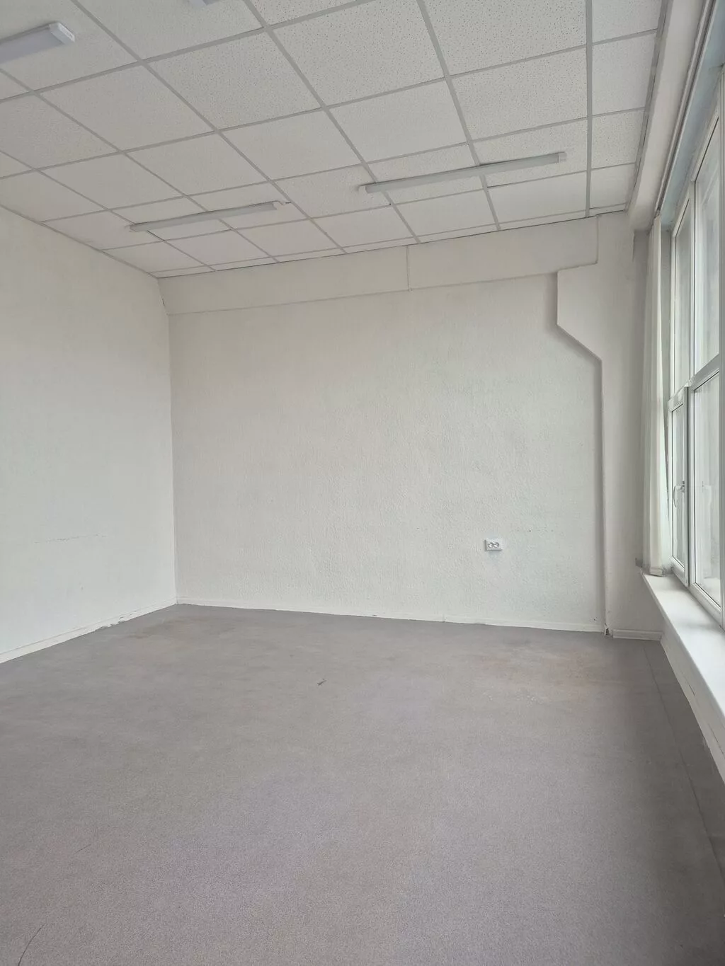 Аренда офисов, 19 м², В административном здании, 1 линия