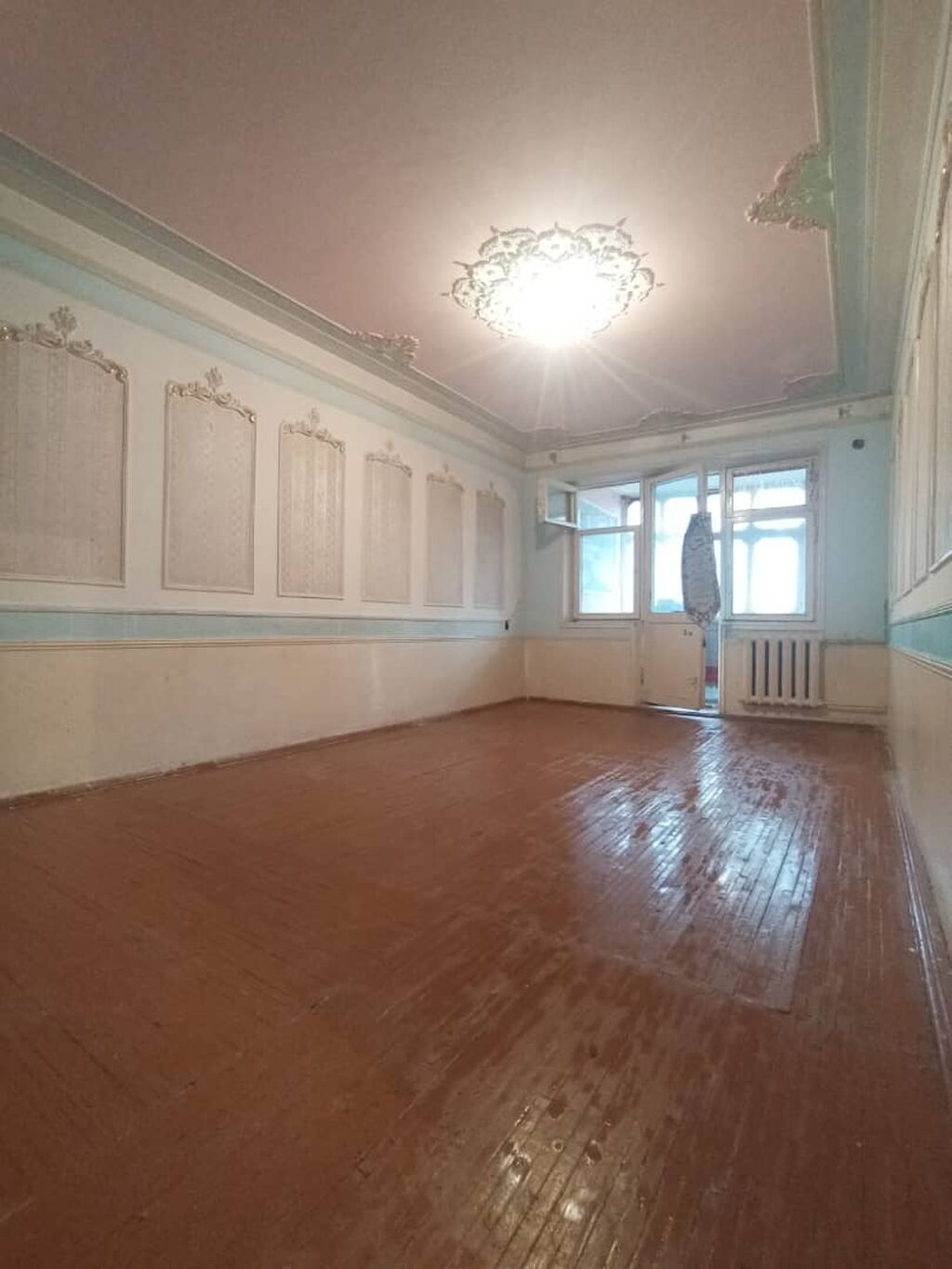 Узбекистандын Хонобод шаарынын центринде жайланышкан 2 болмолуу 3