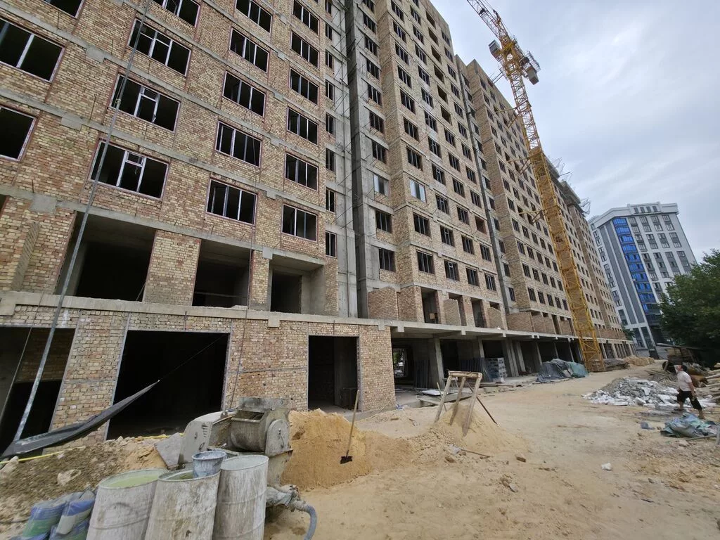 Продажа офисов 64 м², Без ремонта, Многоэтажное здание, 1 этаж