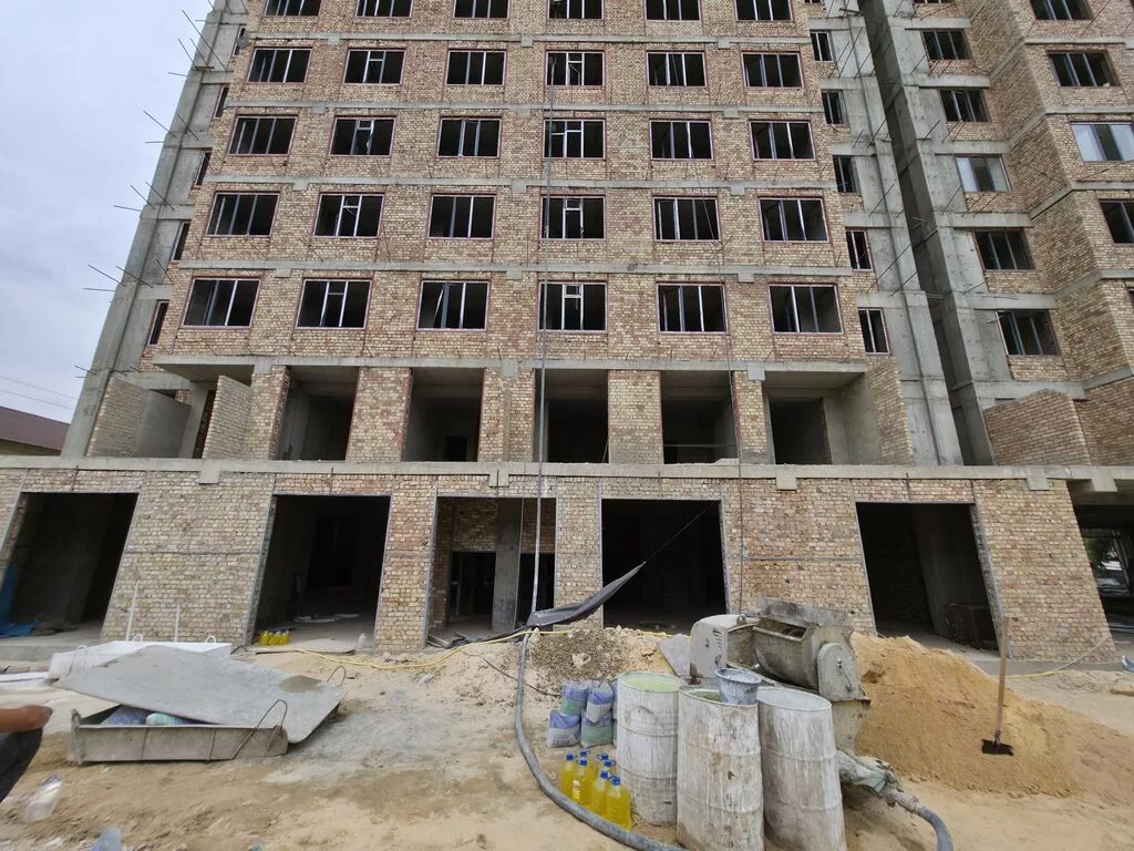 Продажа офисов 64 м², Без ремонта, Многоэтажное здание, 1 этаж