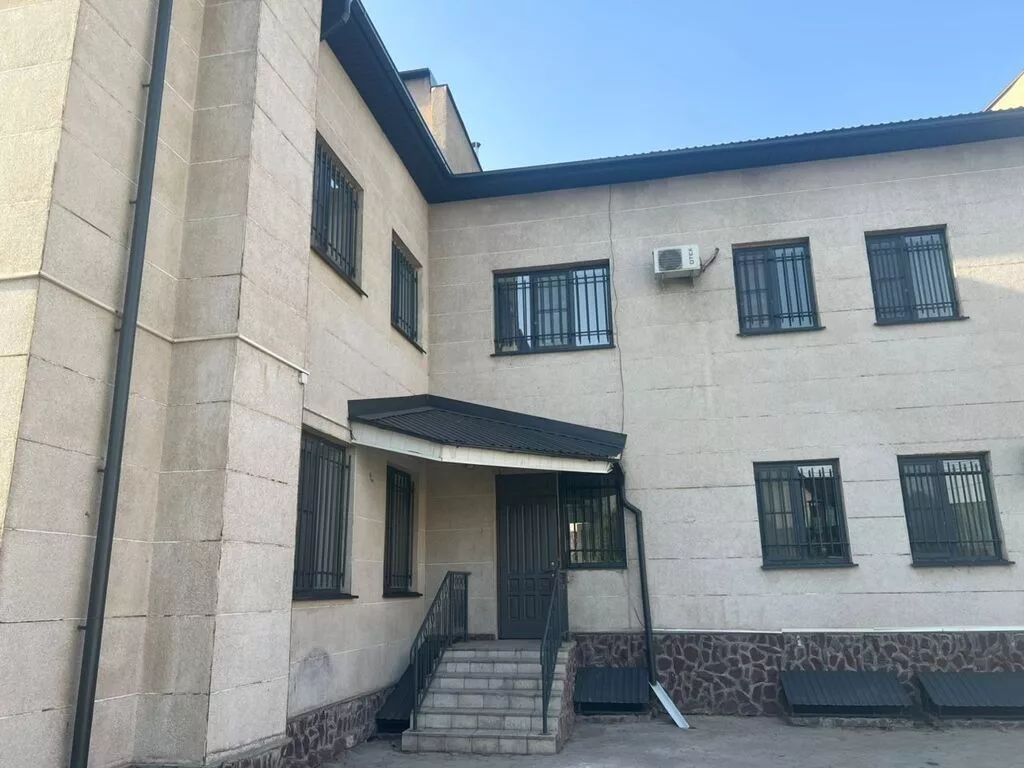 350 м², 6 комнат и более, Таш-Рабат ТРЦ