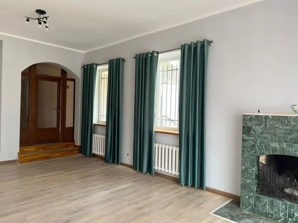 350 м², 6 комнат и более, Таш-Рабат ТРЦ