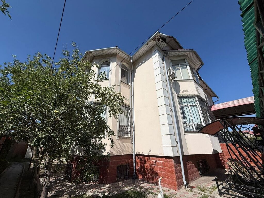 📍ул.Атбашинская 🔘4-комнаты 🔘3 этажа 🔘451м² Продается роскошный