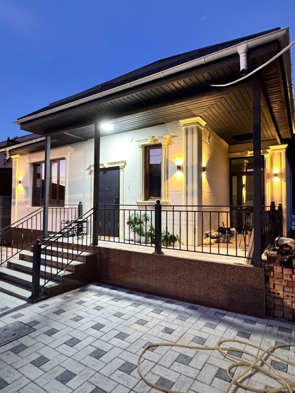 Срочно продаю дом адрес; Ак Оргоо. центр. стена - 1.5 кирпич дом