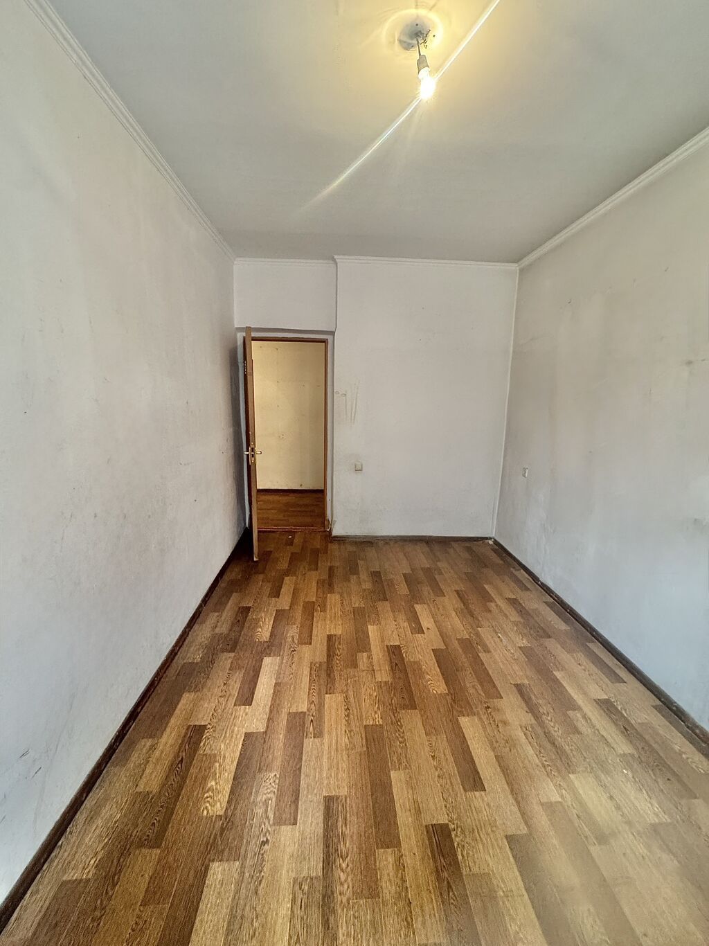 3 комнаты, 76 м², Ак-Кеме (старый аэропорт) Индивидуалка, 1 этаж