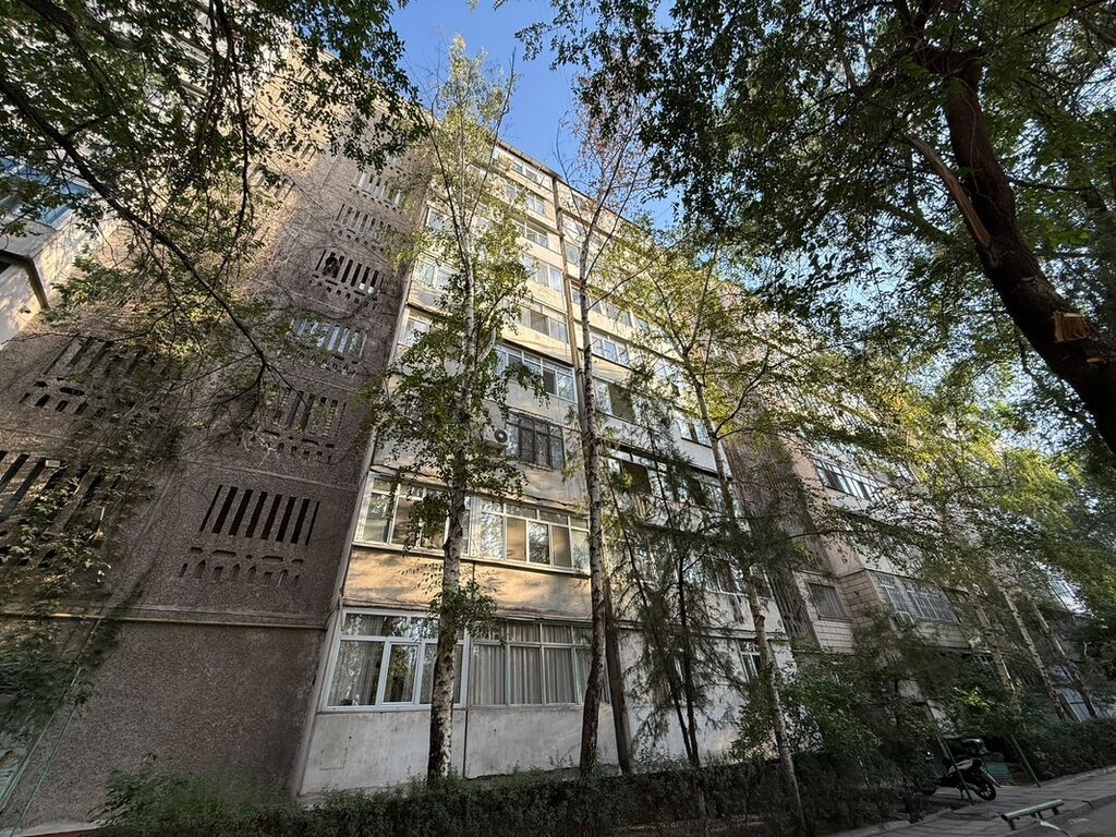 3 комнаты, 61 м², Вечерка 105 серия, 2 этаж, Косметический ремонт