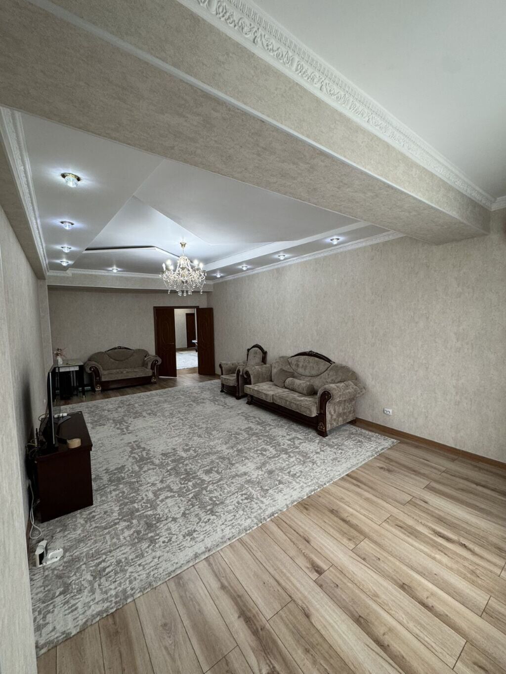 4 комнаты, 170 м², Манаса/Боконбаева 5 этаж