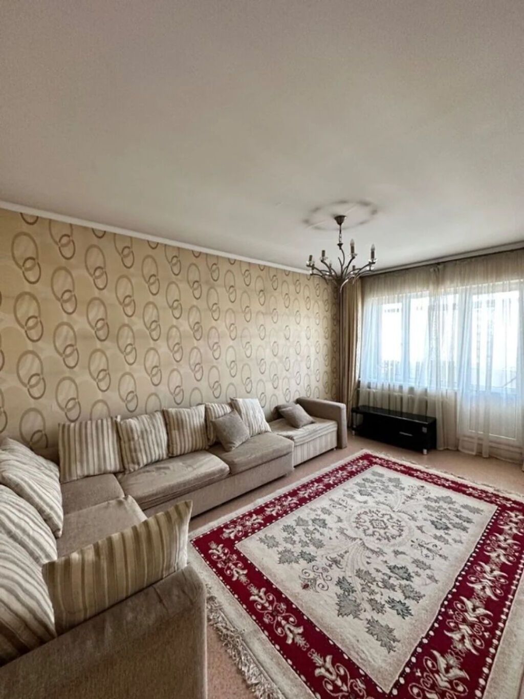 🏡 Сдаётся 3-комнатная квартира на длительный срок. 📍 5-й микрорайон 📐