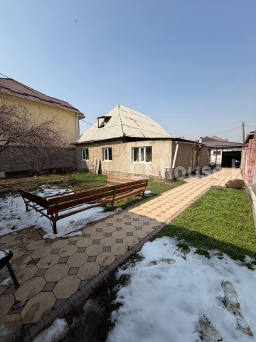 Продажа, дом, 4-комн.: Чуйская область / Бишкек, город Бишкек, с. Кок-Джар — за 17 516 000 сом