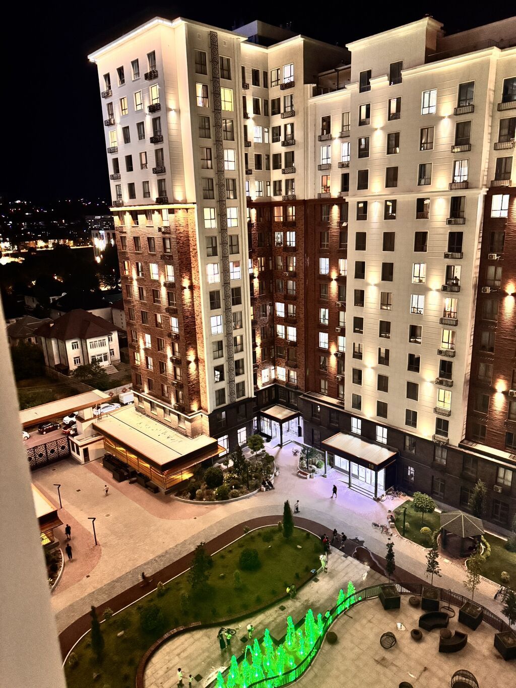 3 комнаты, 99 м², Резиденция, Элитка, 10 этаж