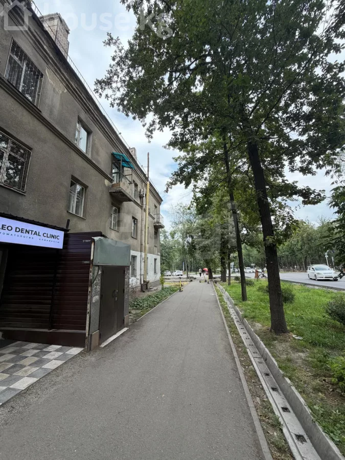 Продажа, коммерческая недвижимость: Чуйская область / Бишкек, город Бишкек, Молодая Гвардия — за 5 720 000 сом