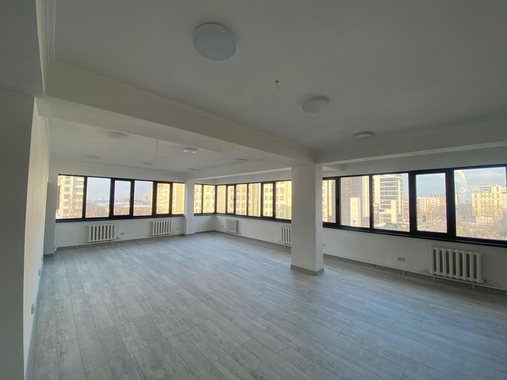 Аренда офисов, 120 м², В бизнес центре