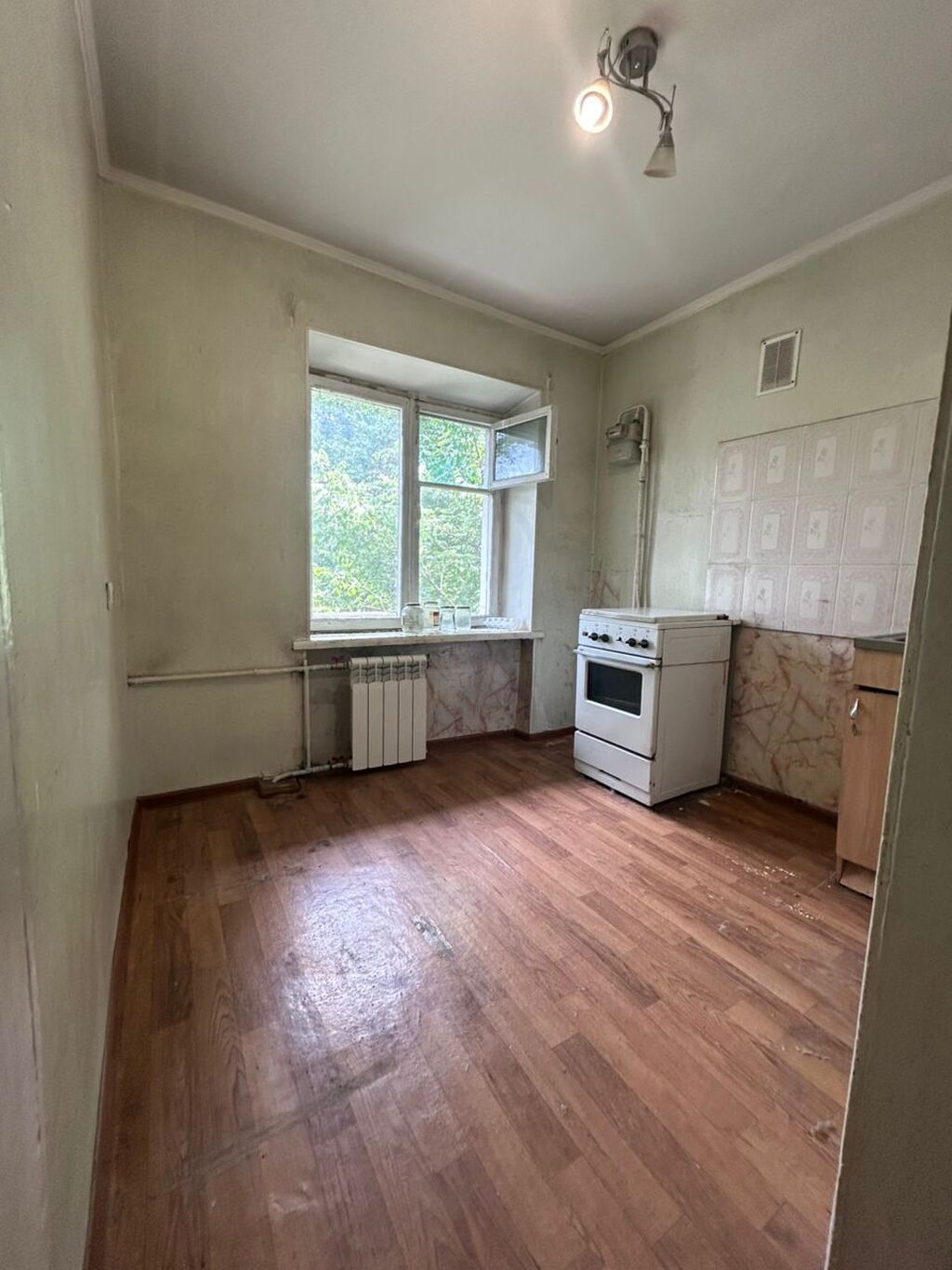 2 комнаты, 43 м², Индивидуалка, 4 этаж, Требуется ремонт