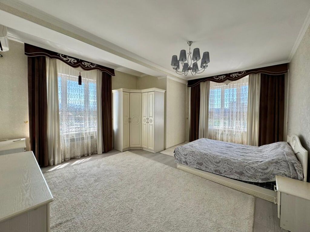 3 комнаты, 122 м², Золотой квадрат Элитка, 7 этаж, Евроремонт