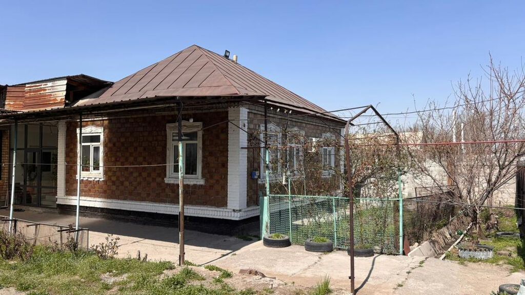 Продается уютный дом в с. Новопокровка, ул. Турсун Баря, 28