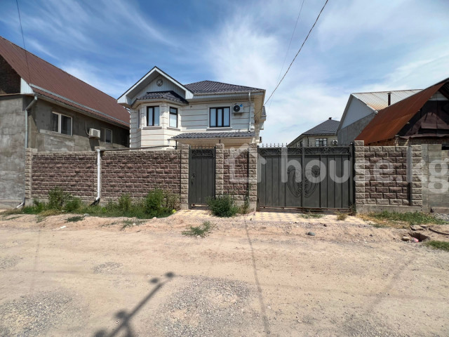 Продажа, дом, 6 и более-комн.: Чуйская область / Бишкек, город Бишкек, с. Селекционное — за 28 025 600 сом