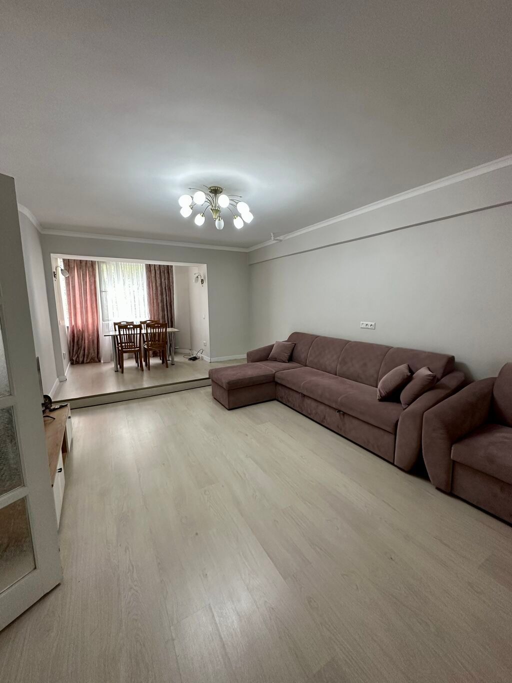 3 комнаты, 80 м², бульвар Эркиндик Индивидуалка, 3 этаж
