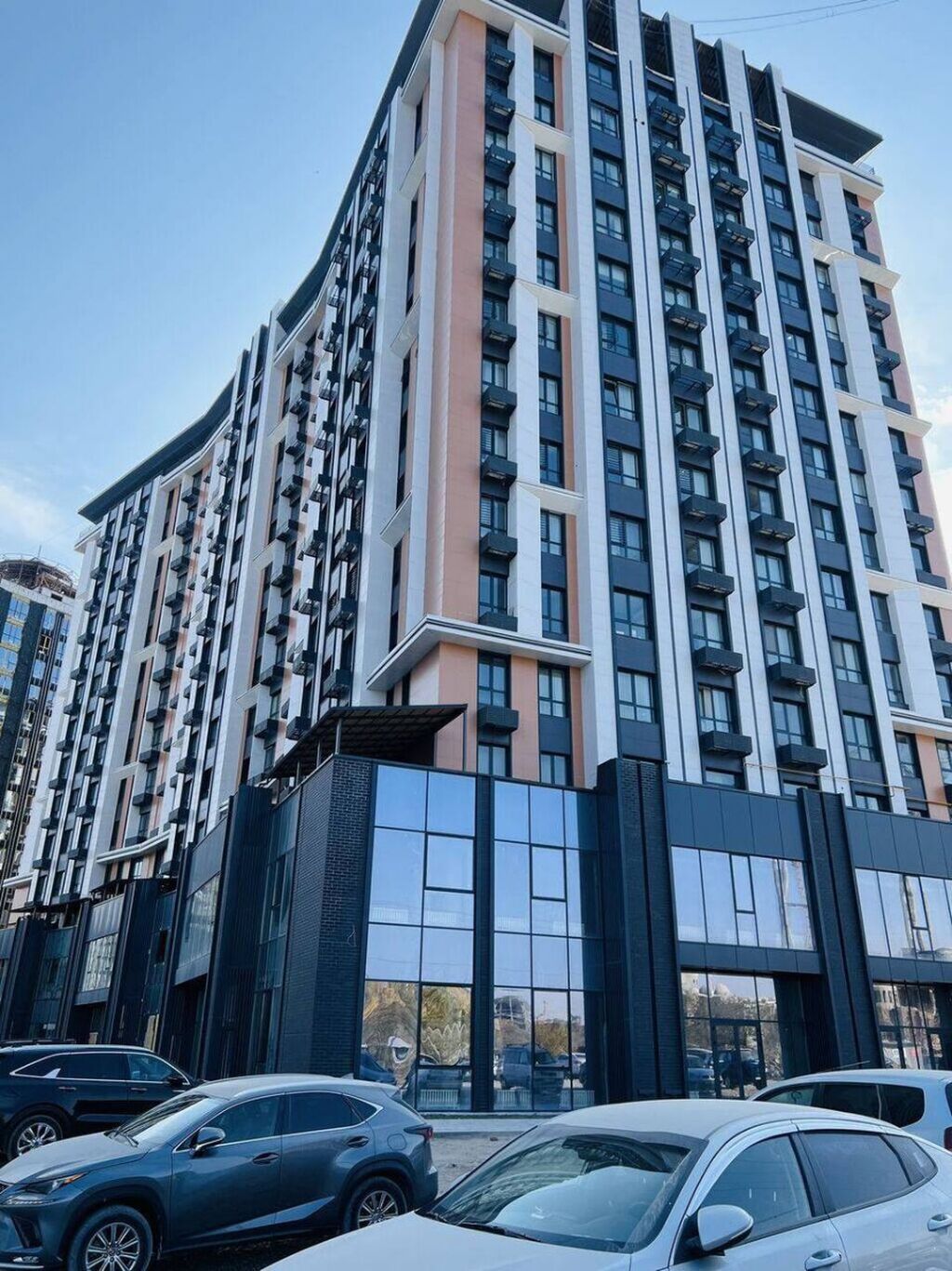 3 комнаты, 105 м², Южная Магистраль 10 этаж, Дизайнерский ремонт