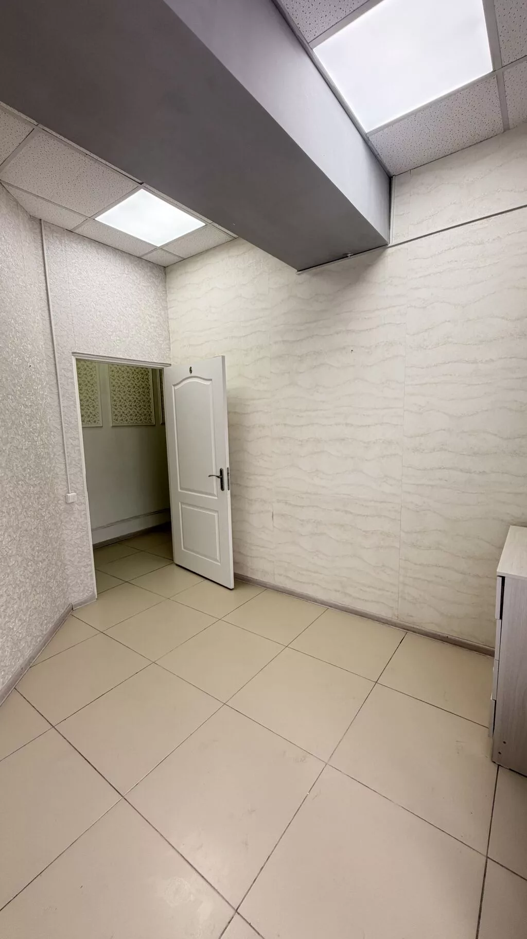 Аренда офисов, 10 м², В бизнес центре, С отдельным входом