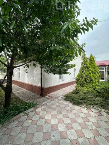 Аренда, дом, 6 и более-комн.: Чуйская область / Бишкек, город Бишкек, Карла Маркса -  — за 400 000 сом