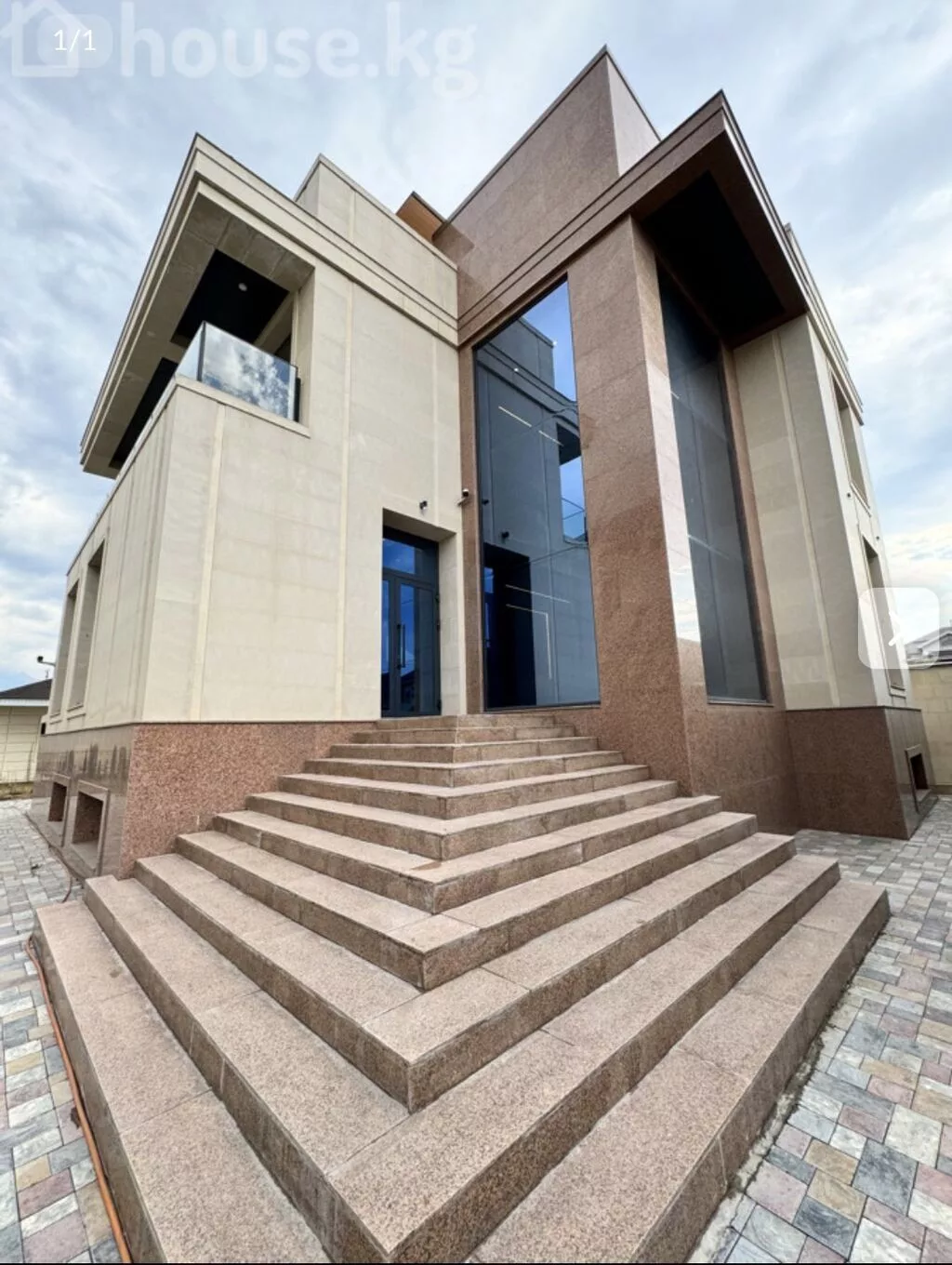 500 м², 6 комнат и более