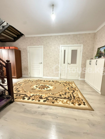Продажа, дом, 6 и более-комн.: Чуйская область / Бишкек, город Бишкек, Ак-Босого ж/м — за 21 895 000 сом