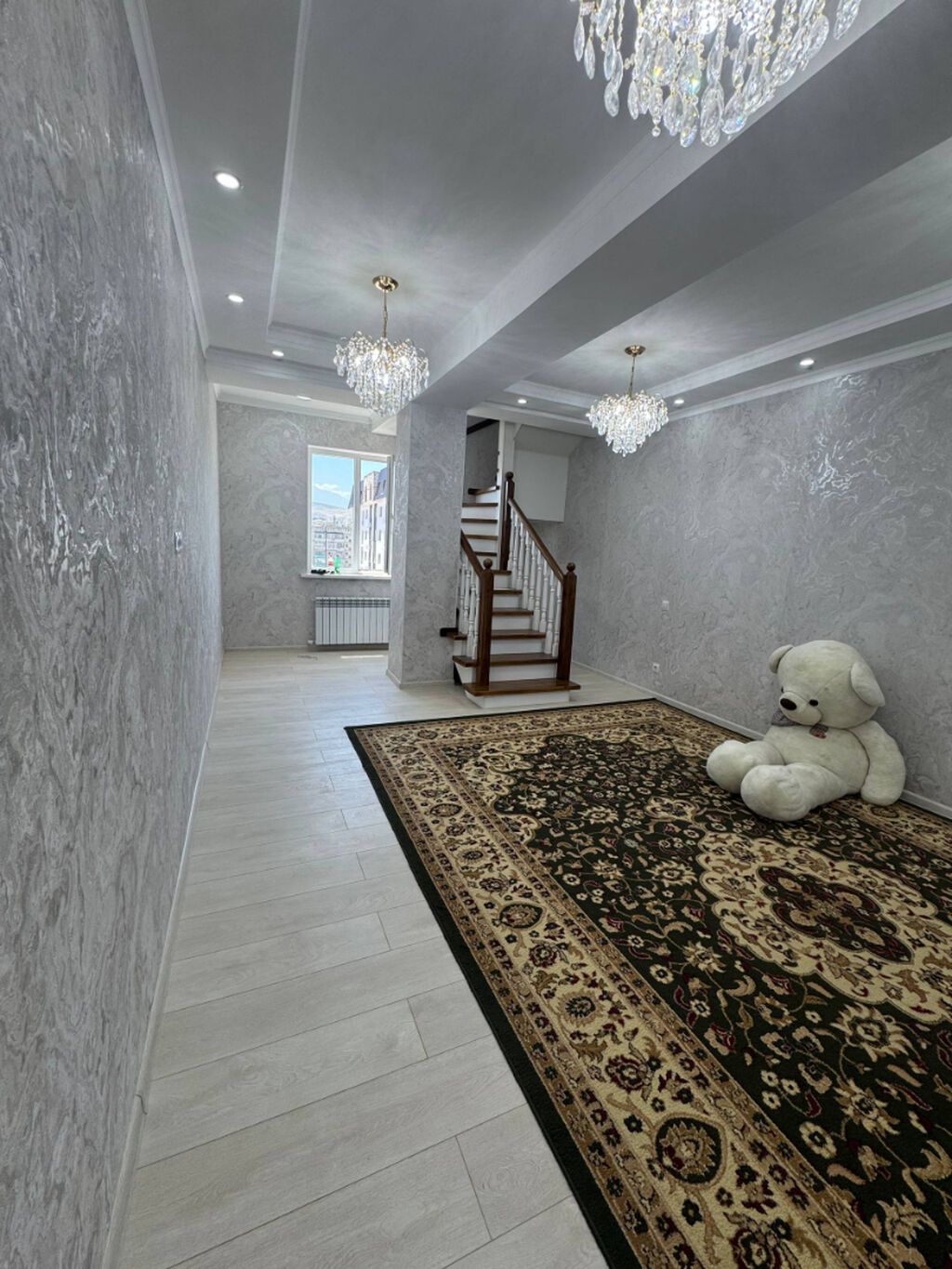3 комнаты, 137 м², Джал мкр (в т.ч. Верхний, Нижний, Средний) Элитка, Пентхаус этаж, Свежий ремонт