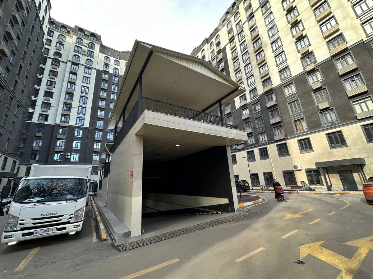 Продажа, паркинг/гараж: Чуйская область / Бишкек, город Бишкек, VEFA — за 2 189 750 сом