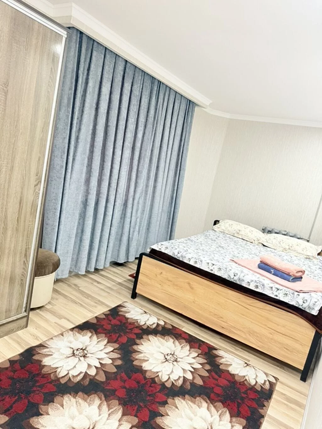 🏡 Сдаются квартиры посуточно в городе Ош! ✨ Чистые, уютные и