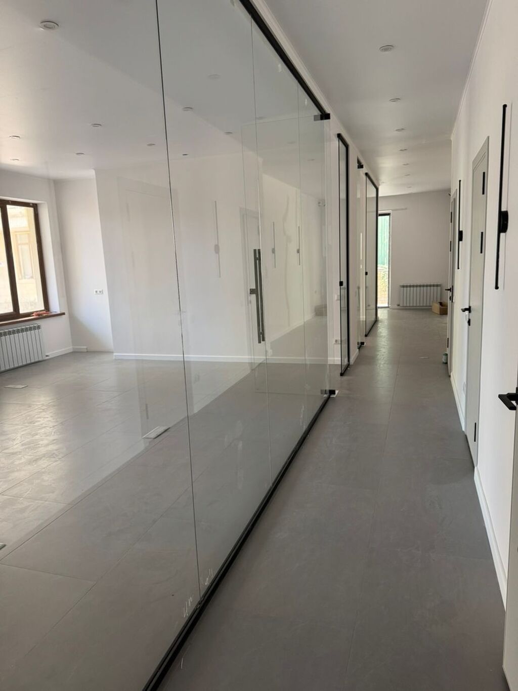Аренда офисов, 135 м², В жилом комплексе, 1 линия, С отдельным входом, С отдельным сан узлом