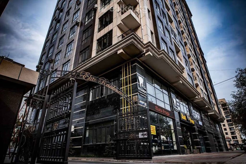 2 комнаты, 76 м², Золотой квадрат Элитка, 12 этаж, Евроремонт
