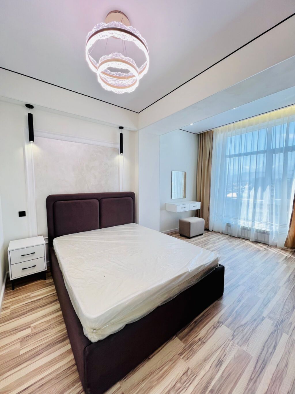 3 комнаты, 64 м², Технопарк 14 этаж