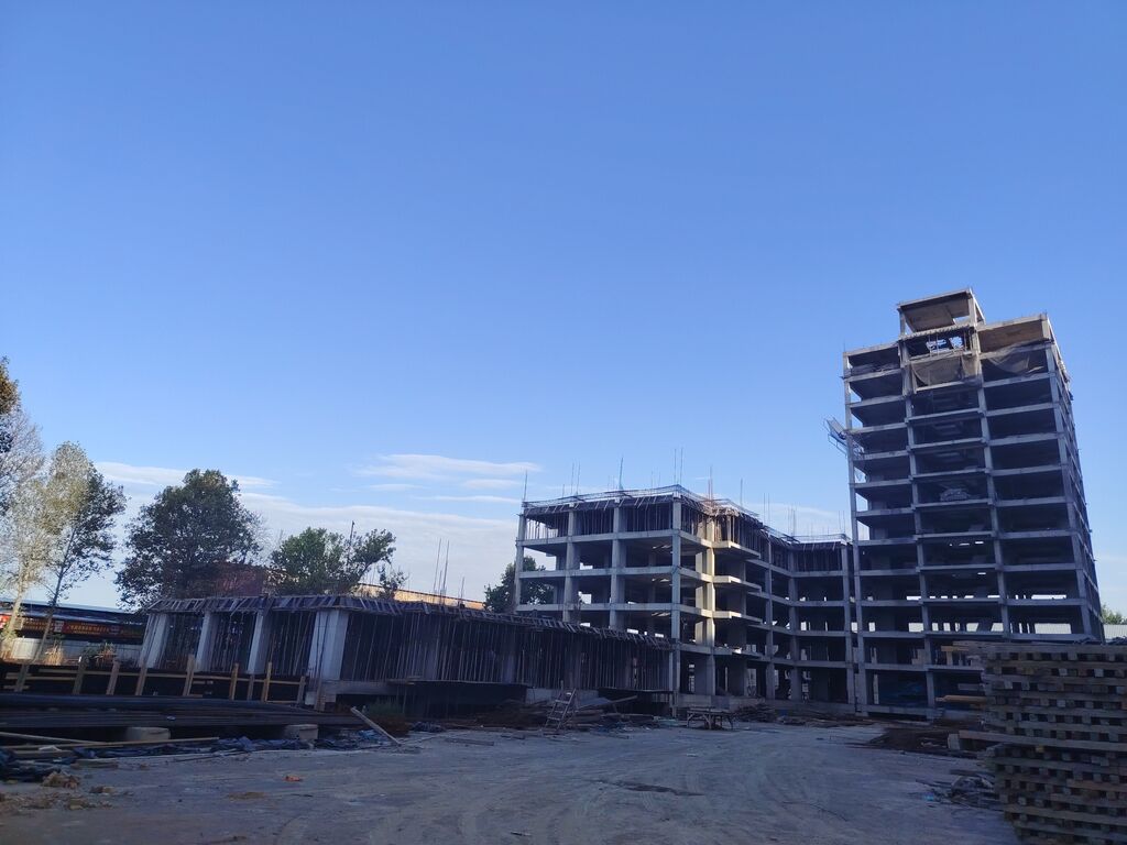 Строится, Элитка, 1 комната, 52 м²