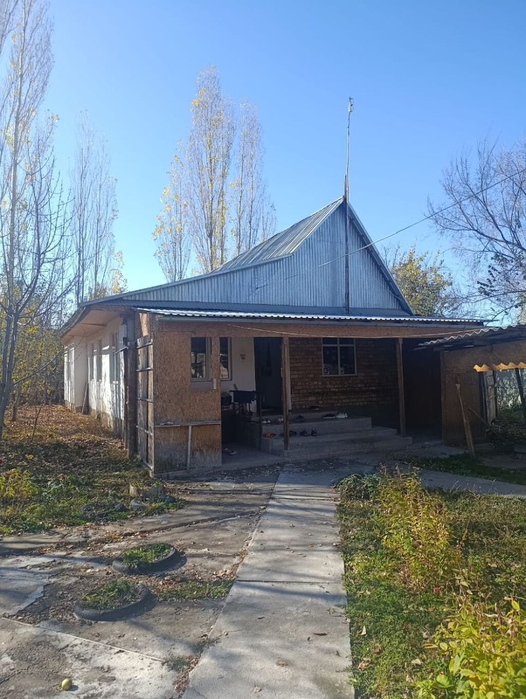 Продаётся земельный участок с жилым домом. 14,5 соток очень удобное